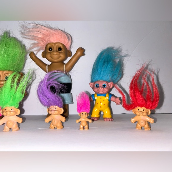 11 Troll Dolls Lot Russ & Forest Collectible Toys 9 Dolls & 2 Rings - Picture 3 of 10